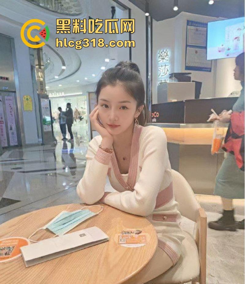 广西职业学院学生妹【薛雯雯】给男友私拍福利流出,清纯反差露脸口交,娇嫩身躯淫荡自慰,反差十足。