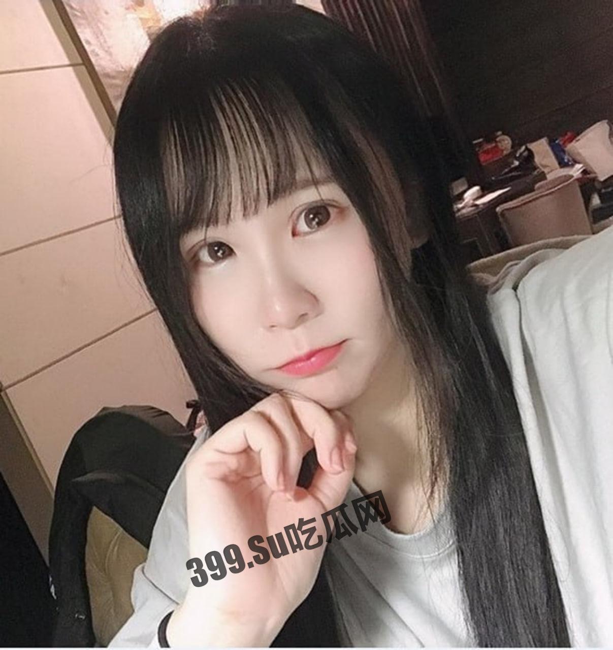 反差泄密  91大神高档景观酒店约炮身材皮肤堪称一绝的学生妹 脸穴同框自慰 + 口交啪啪