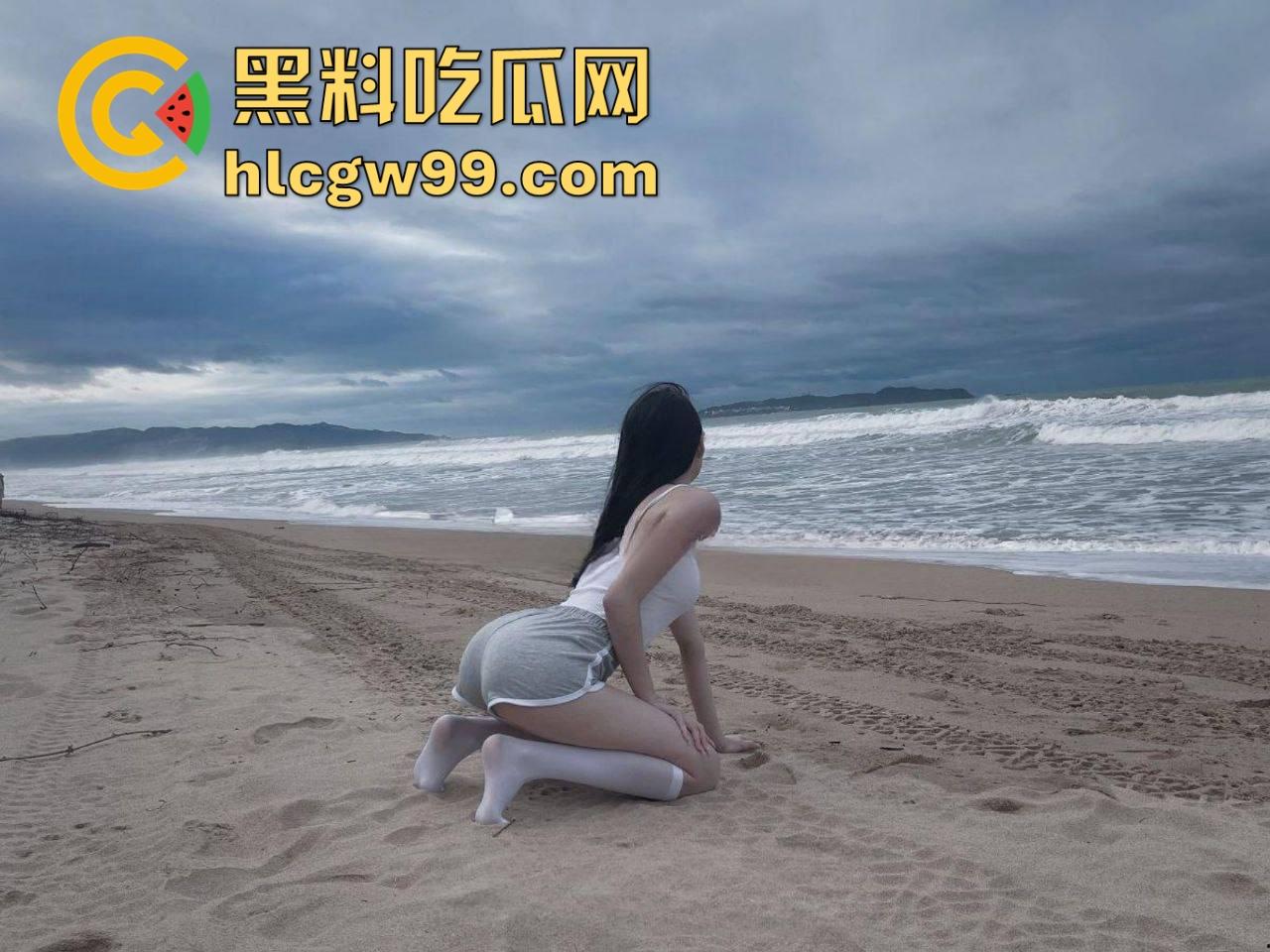 推特极品福利姬【小熊驾驶员】金主定制福利视频流出,扣穴揉奶骚得像个魅魔,眼神勾人到炸裂!