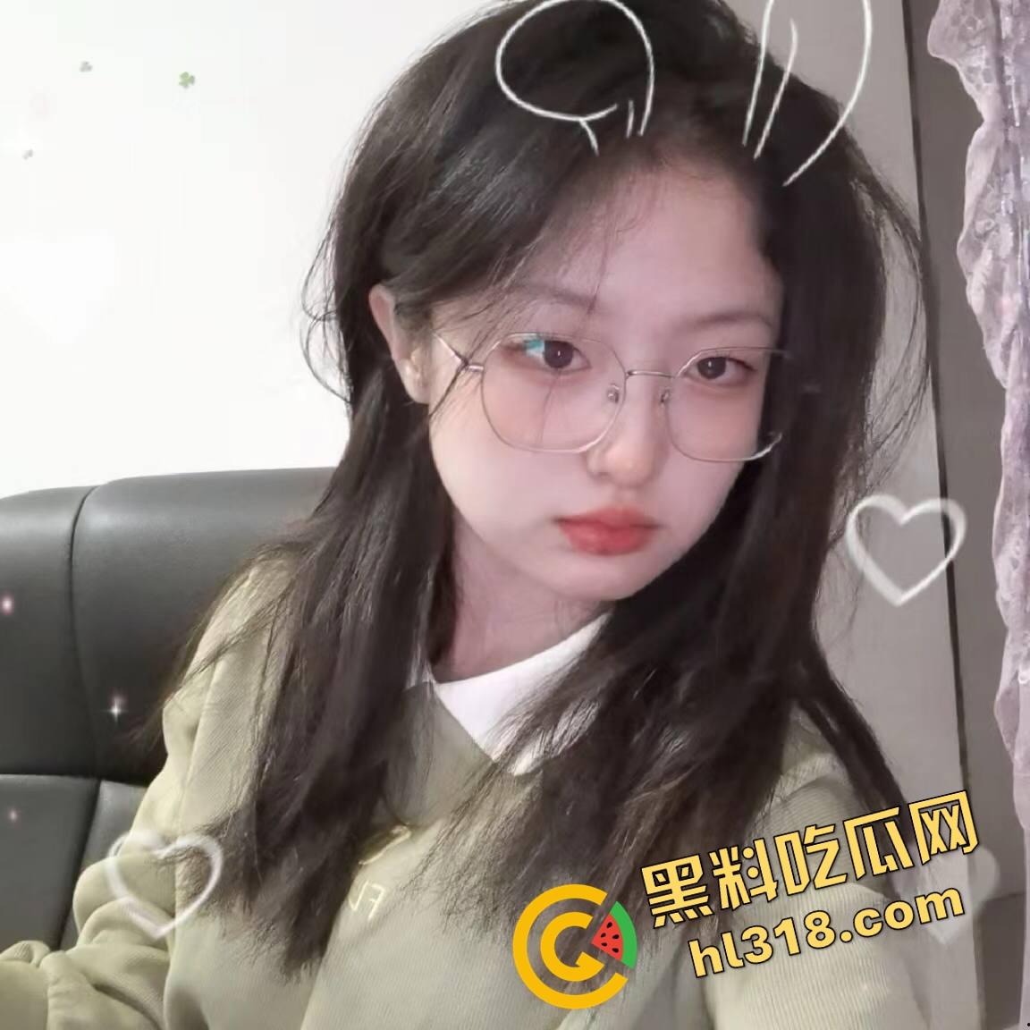 厦门大学高材生『苏婉晴』学霸眼镜妹被调教日常,每天早晚各一次,寝室打卡自慰成为生活一部分!