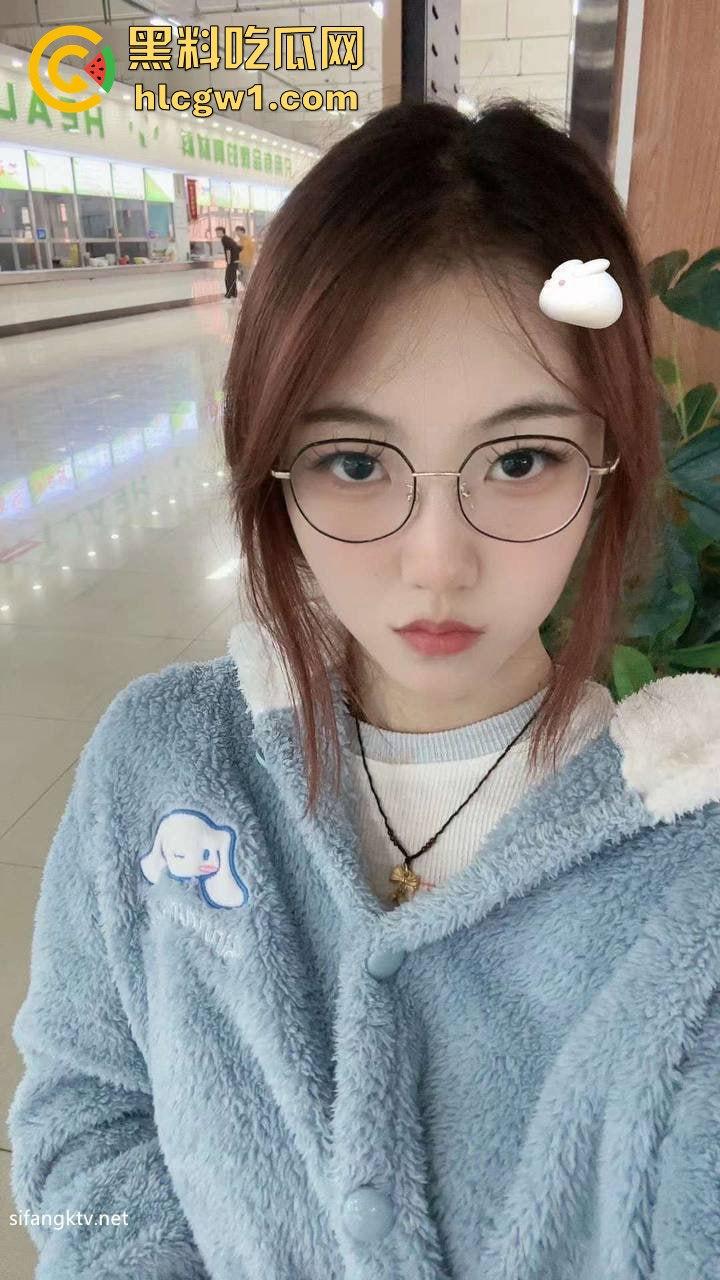 舔屁眼舔到潮喷!上海高冷女神『姜欣』堕落成富二代贱狗,屁味加精液舔到嗨叫,这骚劲连狗都跪服!