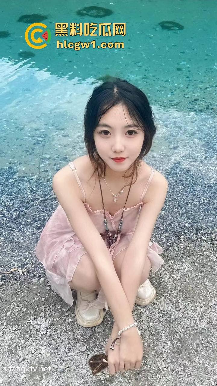 舔屁眼舔到潮喷!上海高冷女神『姜欣』堕落成富二代贱狗,屁味加精液舔到嗨叫,这骚劲连狗都跪服!