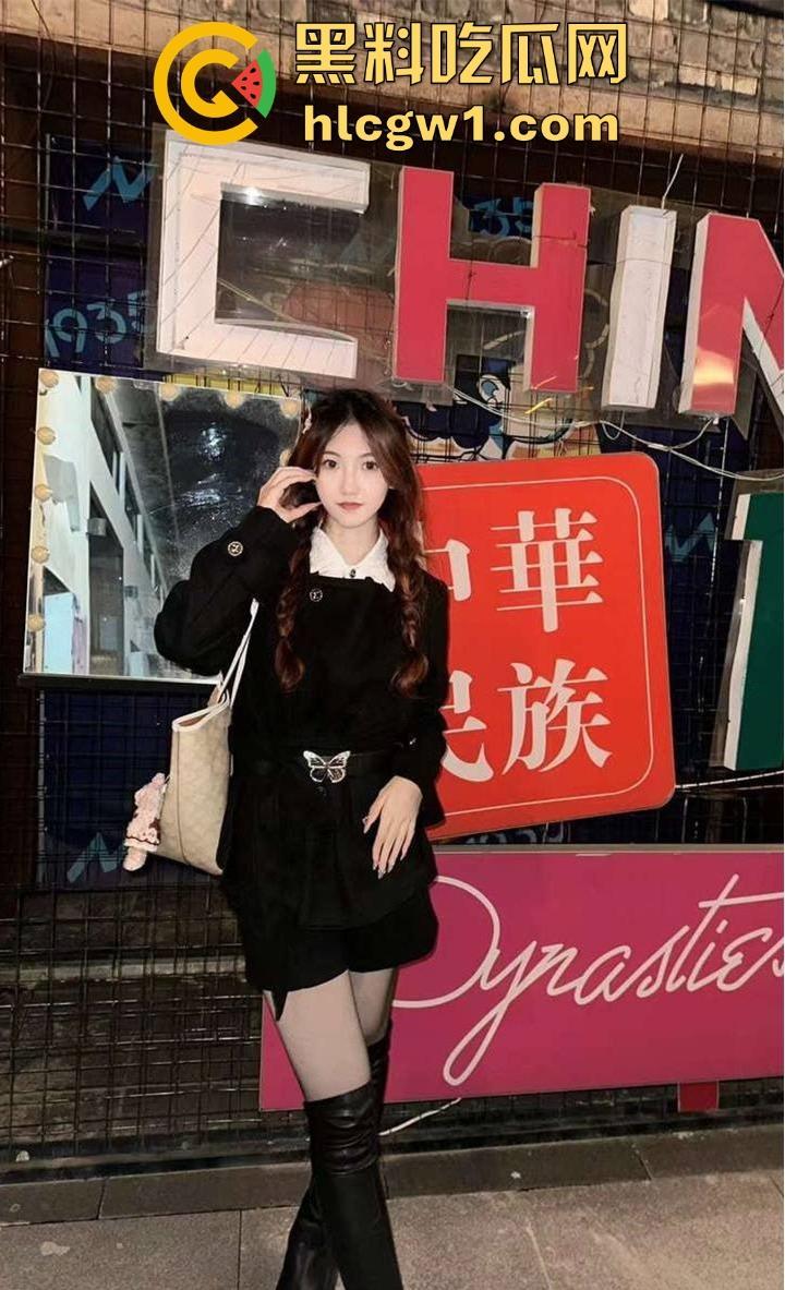 舔屁眼舔到潮喷!上海高冷女神『姜欣』堕落成富二代贱狗,屁味加精液舔到嗨叫,这骚劲连狗都跪服!