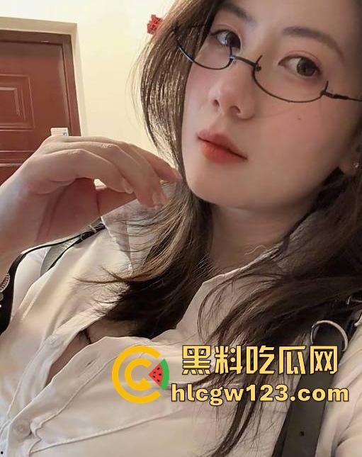 约炮抖音极品极品小博主【比极星】绝美颜值核弹巨乳 无套进入 内射完还不满足请求着金主再来一次!