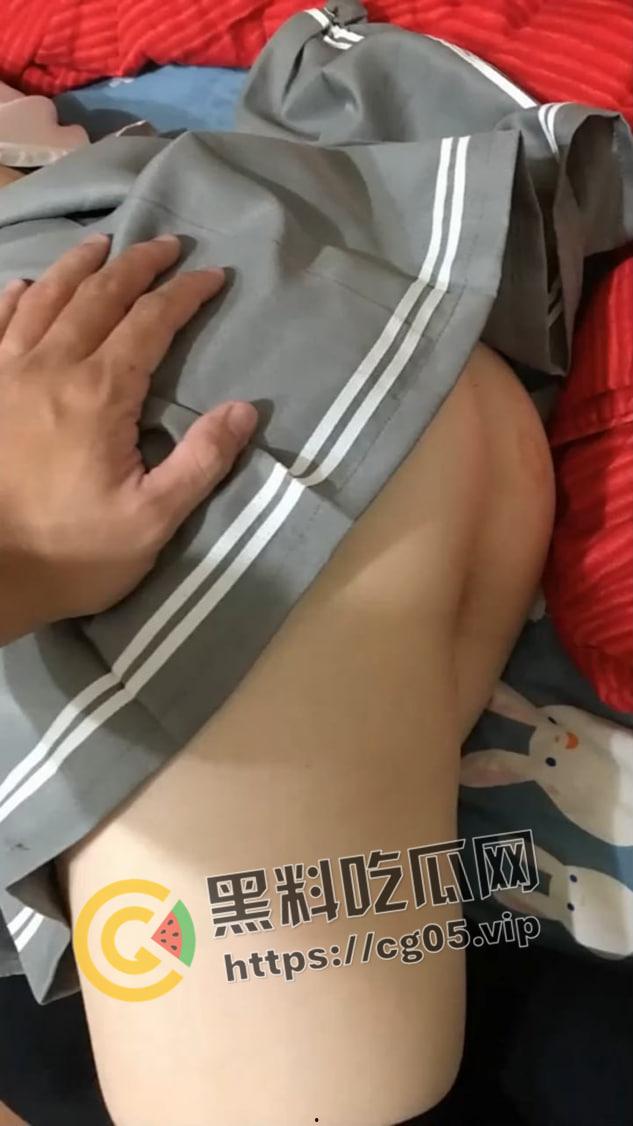 深圳二中【胡慧雯】初中生就写下契约成为母狗性奴 契约内容可谓毁三观 小母狗被调教的相当成功